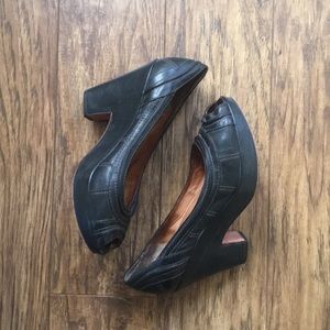 Frye Iris Peep Toe Pumps